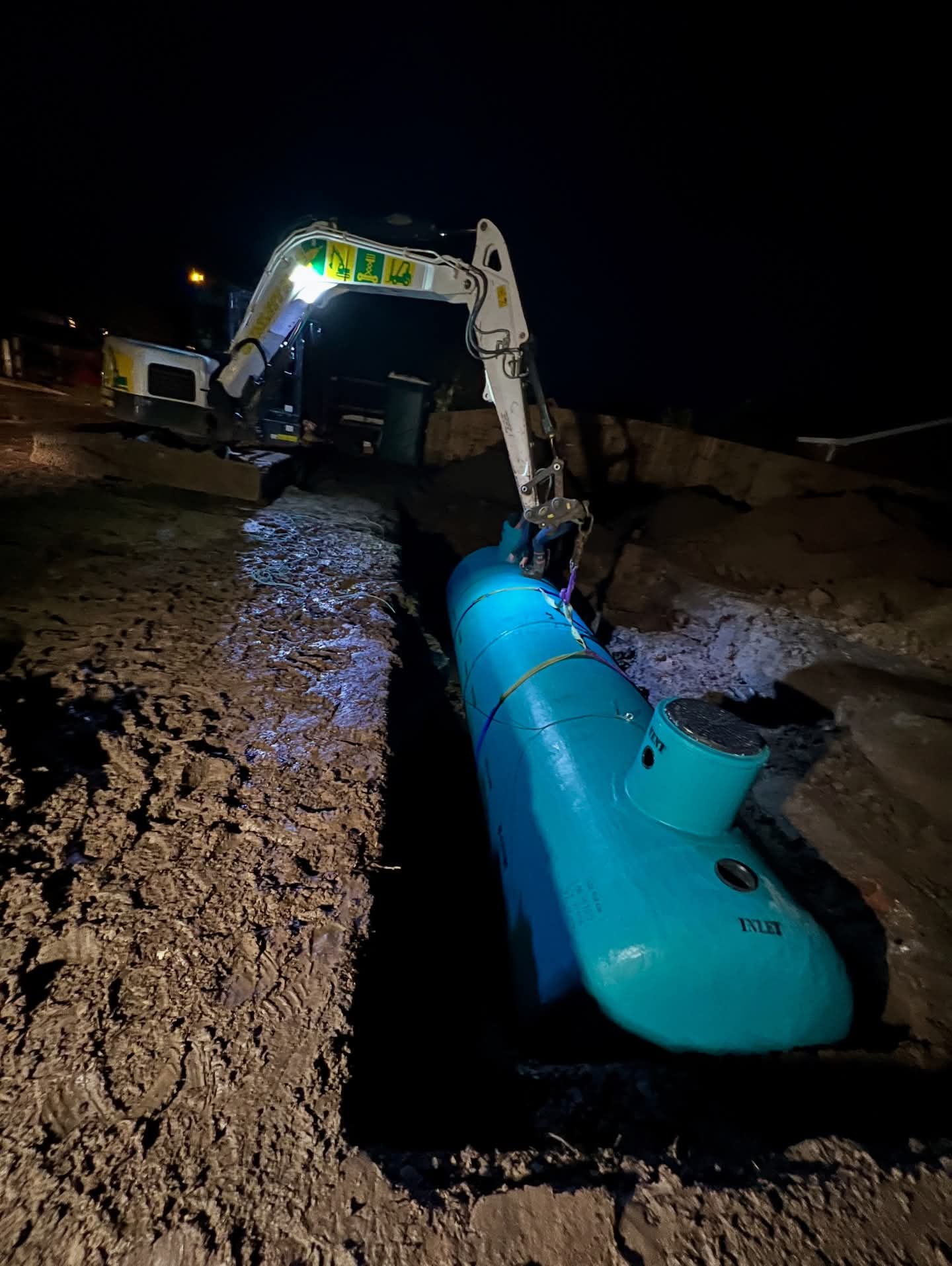Night-time septic tank installation completed on schedule | groundworks and drainage in King's Lynn by Humphries Construction